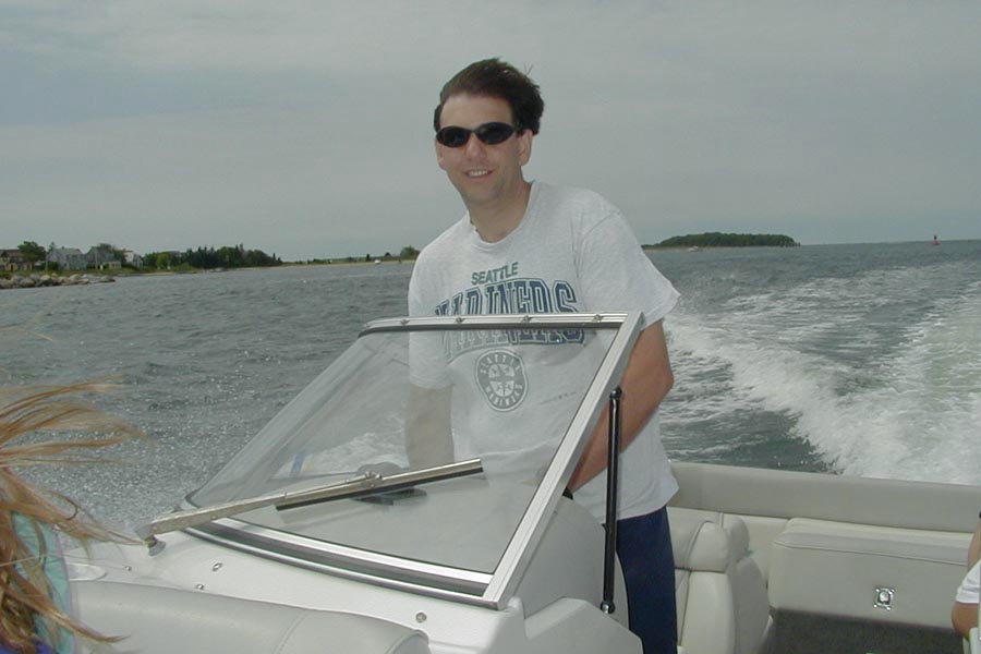 bill driving his boat 22' FourWinns